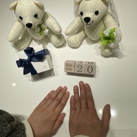 【4℃ BRIDAL(ヨンドシーブライダル)の口コミ】 ダイヤモンドがついていて気に入ったので選びました。
他にも何店舗か見に…