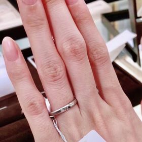 【CHARMY(チャーミー)の口コミ】 鍛造製法が強みのブランドとのことで、強度がありつつもごつくないデザイ…