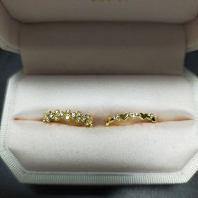 【AHKAH(アーカー)の口コミ】 人と違う指輪が欲しかったことです。見て気分が上がることも。もちろん高…