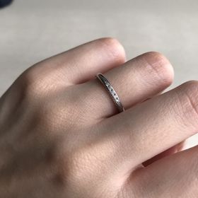 【銀座ダイヤモンドシライシの口コミ】 派手なものではなくとにかくシンプルでずっと身につけていられるデザイン…