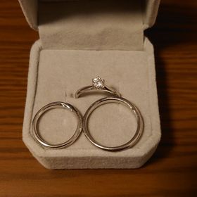 【エクセルコダイヤモンド(EXELCO DIAMOND)の口コミ】 婚約指輪と結婚指輪を購入しました。
色々なデザインのリングを試着検討さ…