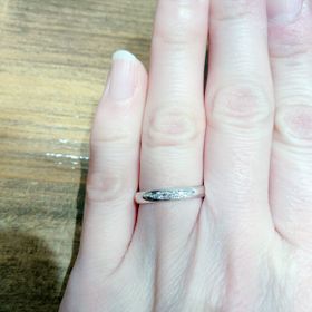 【輪-RIN-の口コミ】 セミオーダーで注文が出来るという事で、メレダイヤの数、
セッティングパ…