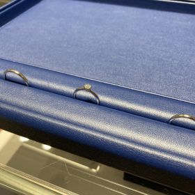 【銀座ダイヤモンドシライシの口コミ】 デザイン、価格です。
他のメーカーならブランド価格ということで2倍する…