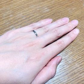 【アイプリモ(I-PRIMO)の口コミ】 指の間の水掻きに合わせたつけやすさを考慮した曲がった入った設計で、な…