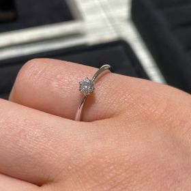 【TRECENTI(トレセンテ)の口コミ】 シンプルなデザインのものを探していました。自分自身の手や指の形状から…