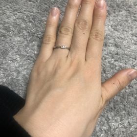 【アイプリモ(I-PRIMO)の口コミ】 シンプルすぎるものより、ダイヤが埋め込まれていて可愛らしいデザインの…