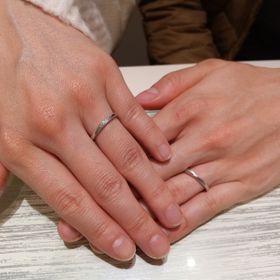 【TRECENTI(トレセンテ)の口コミ】 自分たちの指の形、手の大きさ、肌の色合い等を総合的に判断して決めまし…