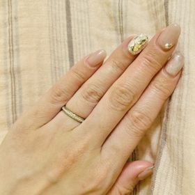 【ラザール ダイヤモンド(LAZARE DIAMOND)の口コミ】 普段使いできるシンプルなデザインを探していました。実際につけるとちょ…