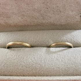 【mina.jewelry(ミナジュエリー)の口コミ】 手書きの刻印ができることがいちばんの決め手でした。せっかく作るなら2人…