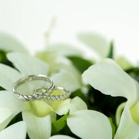 【入倉康ジュエリー工房の口コミ】 婚約指輪と重ねてつけたかったので、指輪のバランスを考えました。夫婦別…