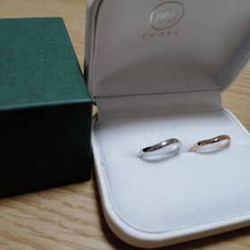 【renri(レンリ)の口コミ】 彼のものはプラチナ、私のものはピンクゴールドで作りました。シンプルな…