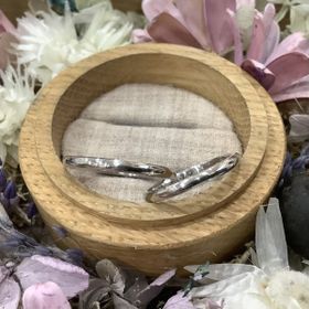 【鎌倉彫金工房の口コミ】 プラチナが手作りできるなんて！思ったことが決め手です。
プラチナ・甲丸…