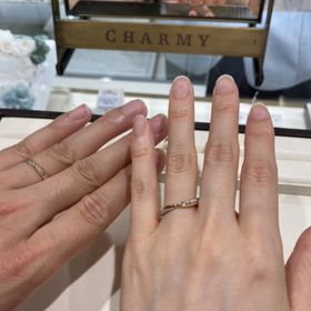【CHARMY(チャーミー)の口コミ】 指輪のデザインは王道が多いですが、その中でもこだわりがありとても素敵…