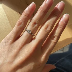 【LAPAGE(ラパージュ)の口コミ】 まず第一に、母に譲ってもらった婚約指輪の石を使えるブランドであること…