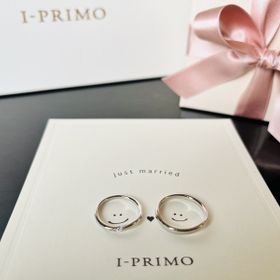 【アイプリモ(I-PRIMO)の口コミ】 控えめのダイヤでシンプルだけどどの角度から見ても綺麗に見えるのがお気…