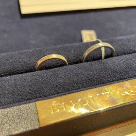 【BIJOUPIKO(ビジュピコ)の口コミ】 両サイドにゴールドのミル打ちがありとてもかわいいデザインでした。ダイ…