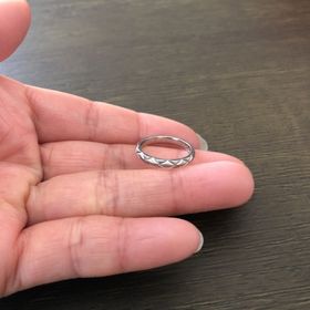 【シャネル(CHANEL)の口コミ】 シンプルなデザインのものを探していました。でも一癖あるものが良くて、C…