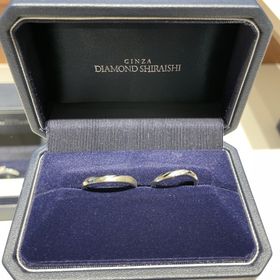 【銀座ダイヤモンドシライシの口コミ】 職業上、あまりギラギラしているデザインは日頃使いできないので小さなダ…