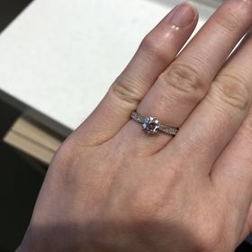 【宝寿堂(ほうじゅどう)の口コミ】 予算内でできるだけ大きいダイヤモンドのエンゲージリングを探しており、…