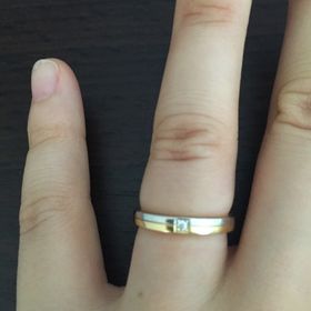 【ラザール ダイヤモンド(LAZARE DIAMOND)の口コミ】 ストレートタイプの指輪を希望していた一方で、デザイン性や珍しさがある…