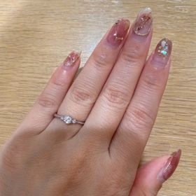 【TRECENTI(トレセンテ)の口コミ】 ダイヤモンドが3点付いているので、とても華やかで可愛いと思いました。ま…