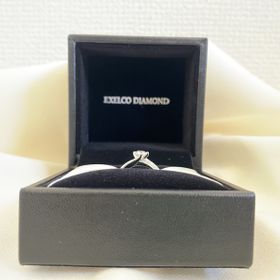 【エクセルコダイヤモンド(EXELCO DIAMOND)の口コミ】 なんと言ってもダイヤモンが浮いていることです！つけている時は側面から…