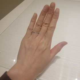 【TRECENTI(トレセンテ)の口コミ】 ダイヤがついており、キラキラしたものを希望しました。ハーフエタニティ…