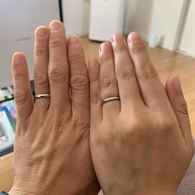 【ラザール ダイヤモンド(LAZARE DIAMOND)の口コミ】 指輪の決めての1番の理由は、デザインです。
シンプルなデザインが好みで…