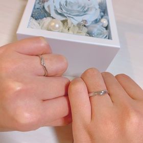 【俄(にわか)の口コミ】 最大の決め手は、婚約指輪との組み合わせで一番良かったと感じたから。か…