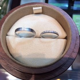 【COLANY(コラニー)の口コミ】 他のジュエリーの店を回って色々と試着しましたが、コラニーの指輪が一番…