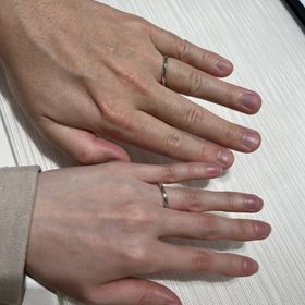 【TRECENTI(トレセンテ)の口コミ】 シンプルなデザインですが、ダイヤがリングの幅いっぱいまであるのが気に…