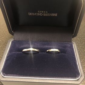 【銀座ダイヤモンドシライシの口コミ】 私の指輪のデザインは、小さなダイヤが沢山詰まっているので光に当たると…