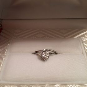 【カオキ　ダイヤモンド専門卸直営店の口コミ】 数店舗に赴き、欲しいデザインは掴めていたのですが、欲しいルースがなか…