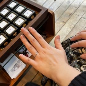 【鎌倉彫金工房の口コミ】 製作パターンが無限大で、気づけば見学だけで2時間も経っているくらい、大…