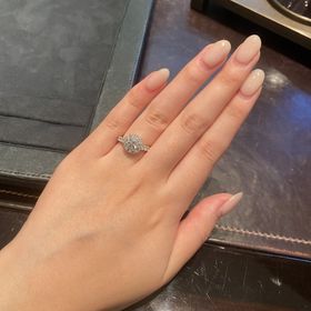 【グラフ(GRAFF)の口コミ】 どの指輪も繊細な作りで、店内のどこの光の下でみても素敵に輝いてました…