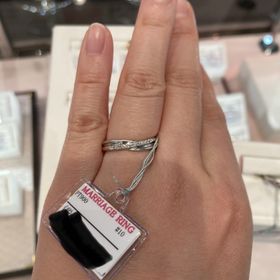 【Ginza Rim(銀座リム)の口コミ】 ハーフエタニティリングを希望していたので、まずはどのようなハーフエタ…