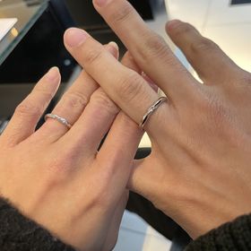 【エクセルコダイヤモンド(EXELCO DIAMOND)の口コミ】 指輪に関する知識が全くなく、とりあえずで来店しました。たくさん試着さ…