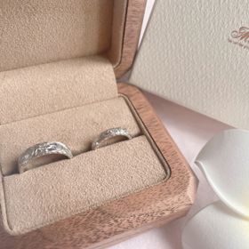 【Makana(マカナ)の口コミ】 2人共、元々ハワイアンジュエリーが好きで婚約した時から主人に結婚指輪は…