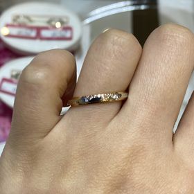 【Petit Marie(プチマリエ)】の口コミ ゴールドとプラチナが組み合わさったデザインなので、パーソナルカラーを問...