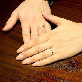 【LEGAN(レガン)の口コミ】 最初はストレートでシンプルなものが気になっていましたが、実際に見てい…