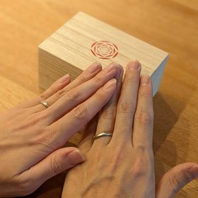 【出雲結(いずもゆい)の口コミ】 指輪を探していた際に広告から目にとまって、来店しました。
何度も試着さ…