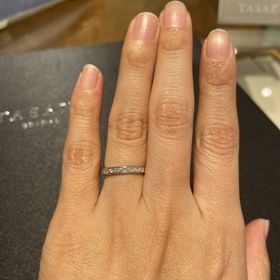 【TASAKI(タサキ)の口コミ】 ハーフエタニティは、とても華やかで指輪1本でも存在感がすごいです。動画…