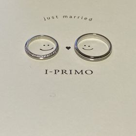 【アイプリモ(I-PRIMO)の口コミ】 指輪のデザインが自分の好みに合いました。
ダイヤの入り方が目立ちすぎず…