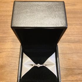 【エクセルコダイヤモンド(EXELCO DIAMOND)の口コミ】 ダイヤモンドの輝きがきれいだった事、そして、デザインが素敵だったこと…