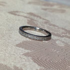 【Ponte Vecchio(ポンテヴェキオ)の口コミ】 ハーフエタニティで探していました。（エタニティだとサイズ直しがきかな…