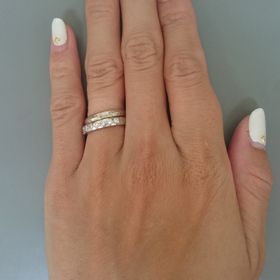 【ケイウノ ブライダル(K.UNO BRIDAL)の口コミ】 オーダーメイドができるお店を探し、ケイウノへ。自分達の思うままにデザ…