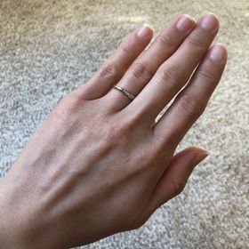 【俄(にわか)の口コミ】 担当してくださったお姉さんがとても丁寧で自分達好みの指輪を幾つか持っ…