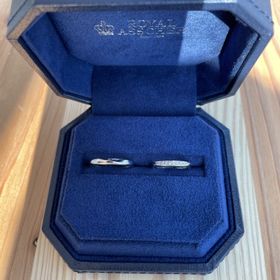 【ROYAL ASSCHER(ロイヤル・アッシャー)の口コミ】 デザインとダイヤの綺麗さ。七色に輝くダイヤが他の指輪とは、明らかに違…