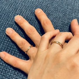 【mina.jewelry(ミナジュエリー)の口コミ】 とにかく材質にこだわりました。
その他は、付け心地、太さなどを重視しま…
