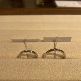 【TRECENTI(トレセンテ)の口コミ】 シンプルなのにしっかりとダイヤの輝きがあり、斜めに入ることでどの角度…